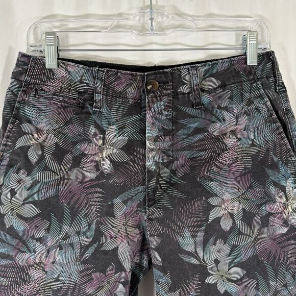 American Eagle Shorts Men's 30 Black Floral Hawaiian Chino Next Level Stretch - Picture 2 of 11